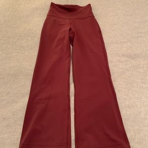 Lululemon cropped size 2 red wine color